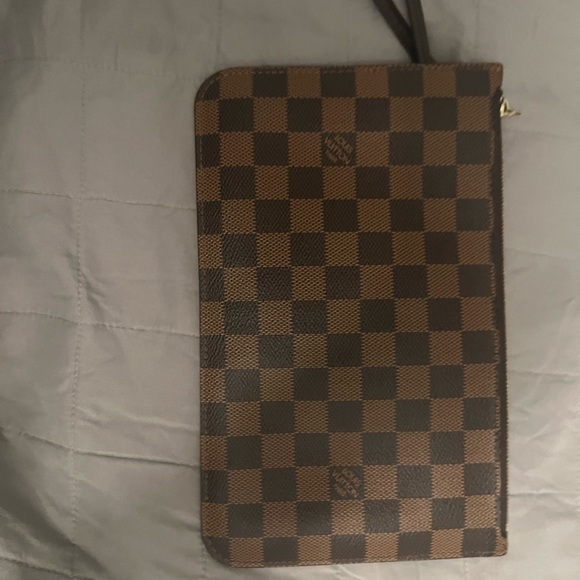lv damier wristlet authentic - Picture 3 of 6